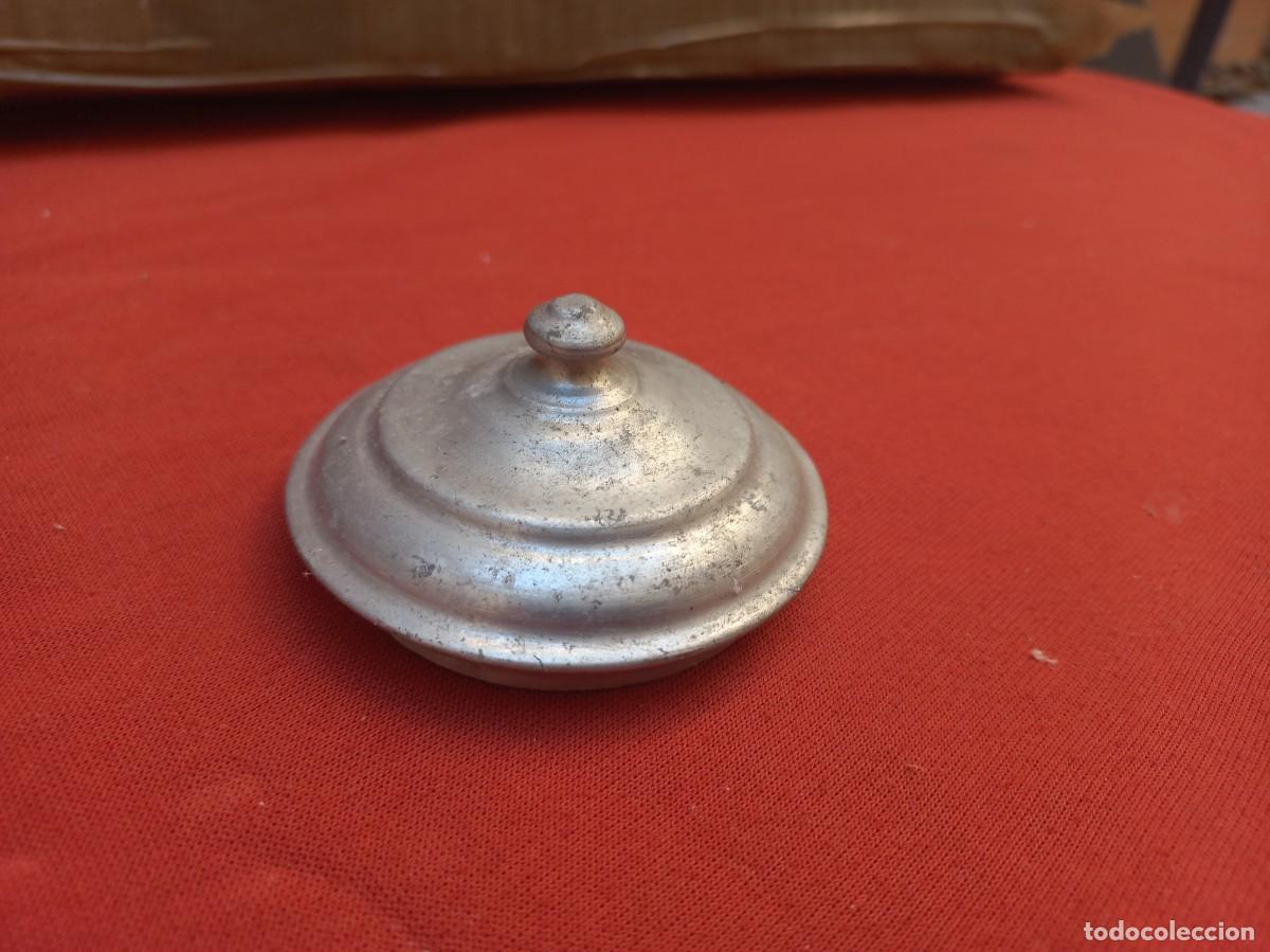 Antiques: peque&ntilde;a tapa de aluminio de lechera - 7cm diametro - probablemente de la primera mitad del siglo XX
