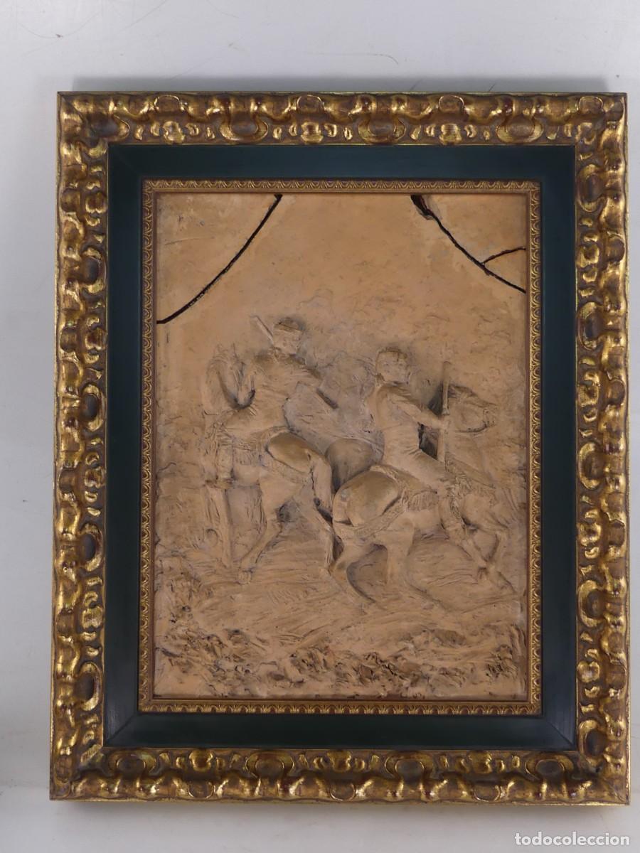 Antiquit&eacute;s: ANTIGUO CUADRO DE TERRACOTA EN RELIEVE FIRMADO