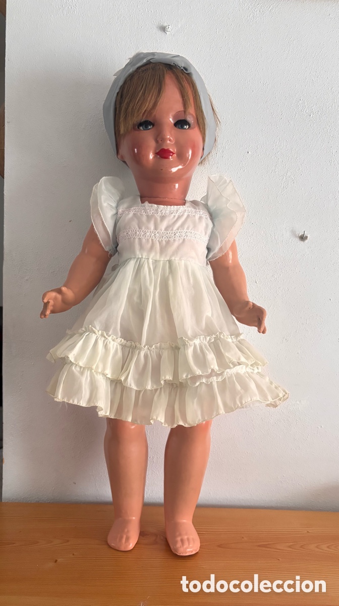 Antig&uuml;edades: Mu&ntilde;eca antigua de carton