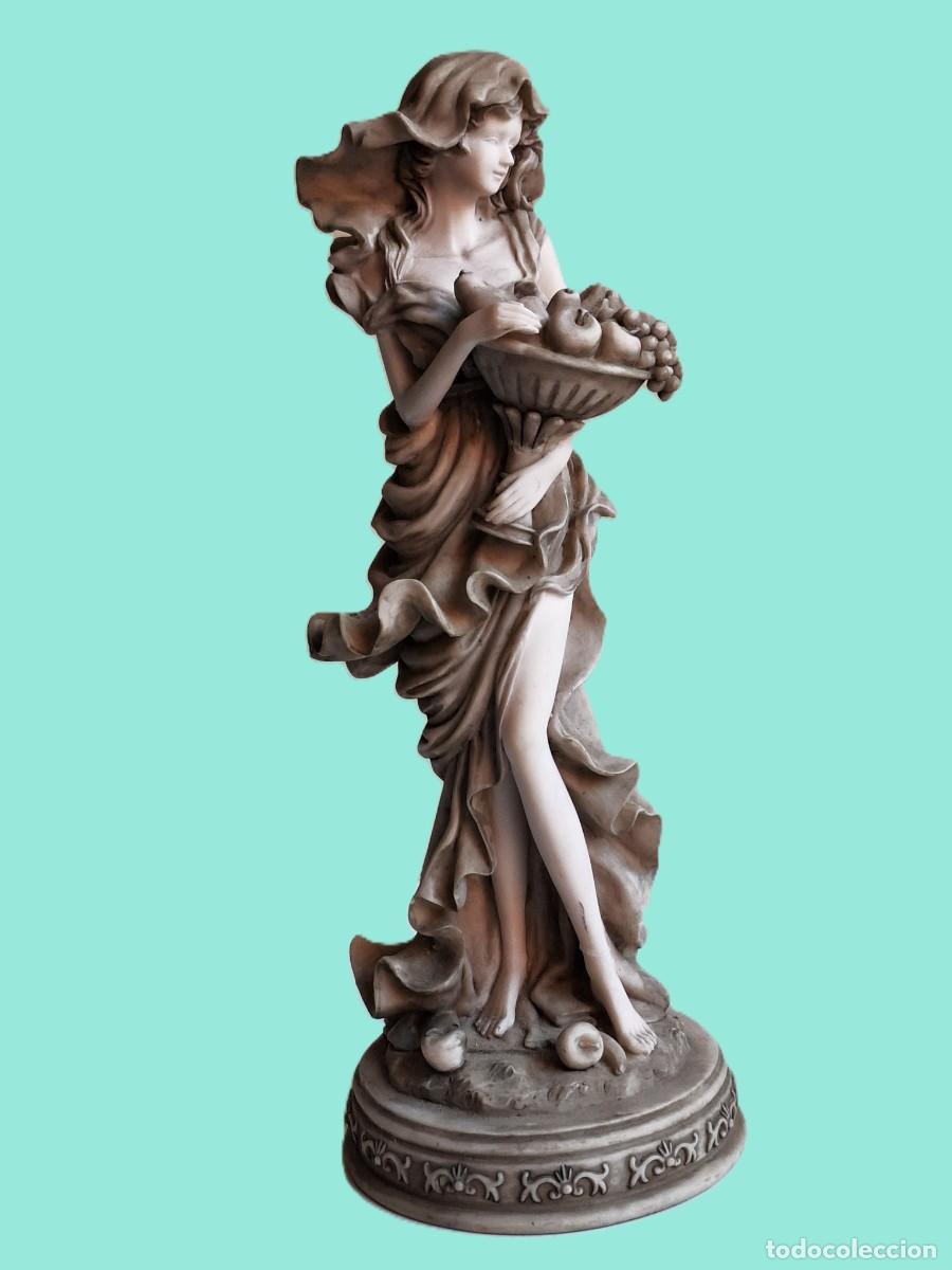 Antiquit&eacute;s: FIGURA DE CERAMICA - 30.CM ALTO