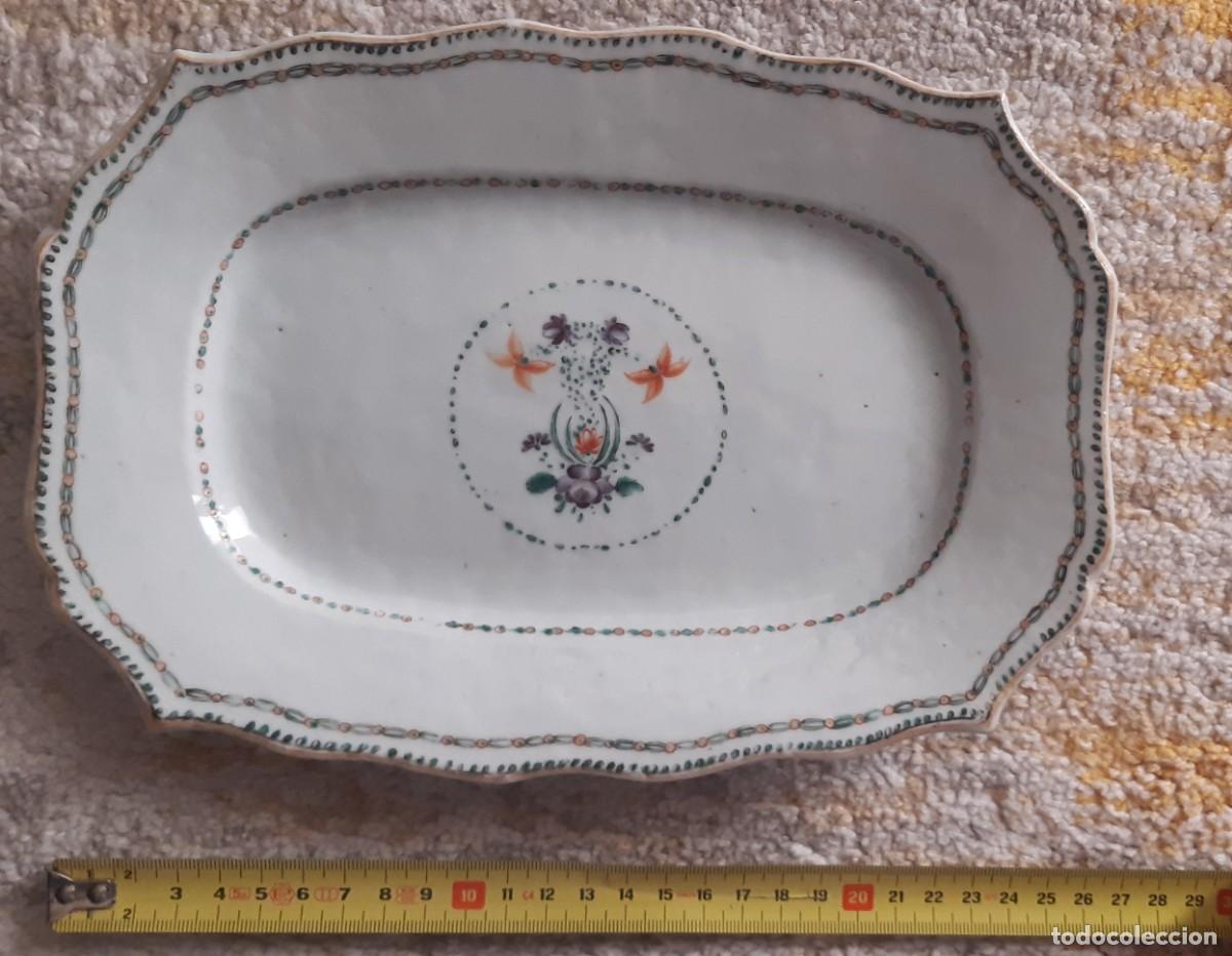 Antig&uuml;edades: Fuente plato porcelana china Indias Orientales Siglo XVIII. 27 cm. Buen estado