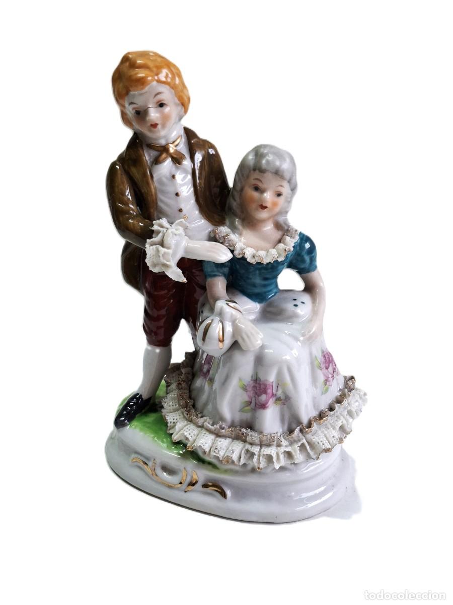 Antig&uuml;edades: 2 FIGURITAS DE PORCELANA - Foto 3
