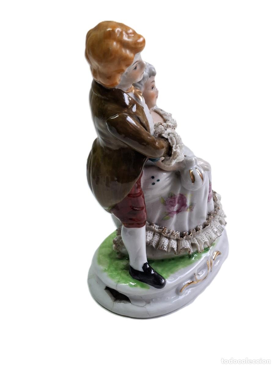Antig&uuml;edades: 2 FIGURITAS DE PORCELANA - Foto 4