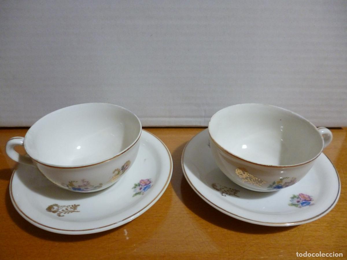 Antig&uuml;edades: DOS TAZAS DE CAF&Eacute;/T&Eacute; CON DOS PLATOS FILO DORADO Y FLORES - VINTAGE -