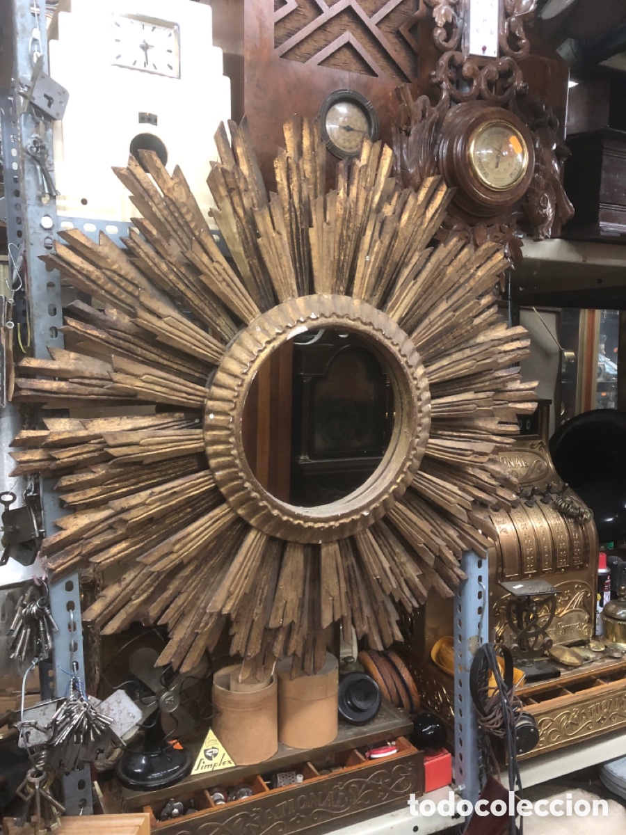Antig&uuml;edades: Espejo marco forma sol