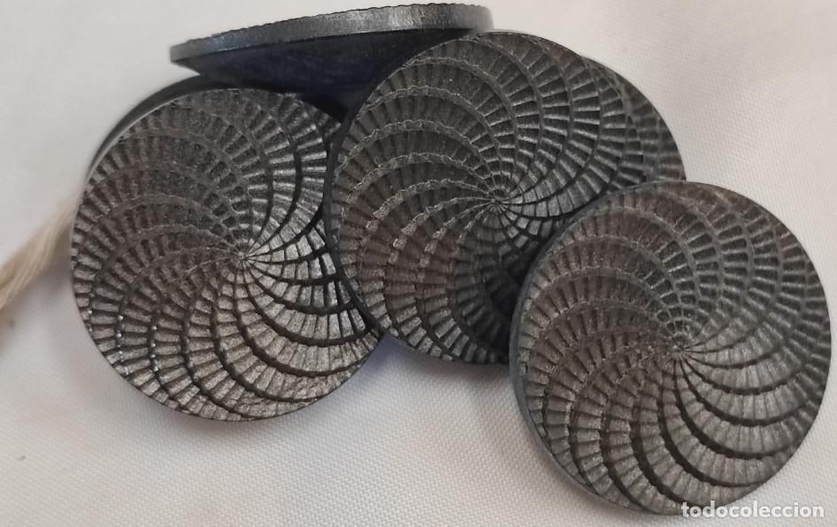 Antiques: LOTE DE 6 BOTONES ANTIGUOS NEGROS, 3 CM