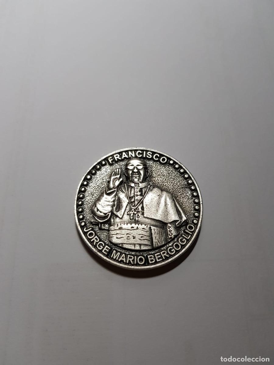 Antiguidades: MEDALLA DEL PAPA FRANCISCO-13-03-2013