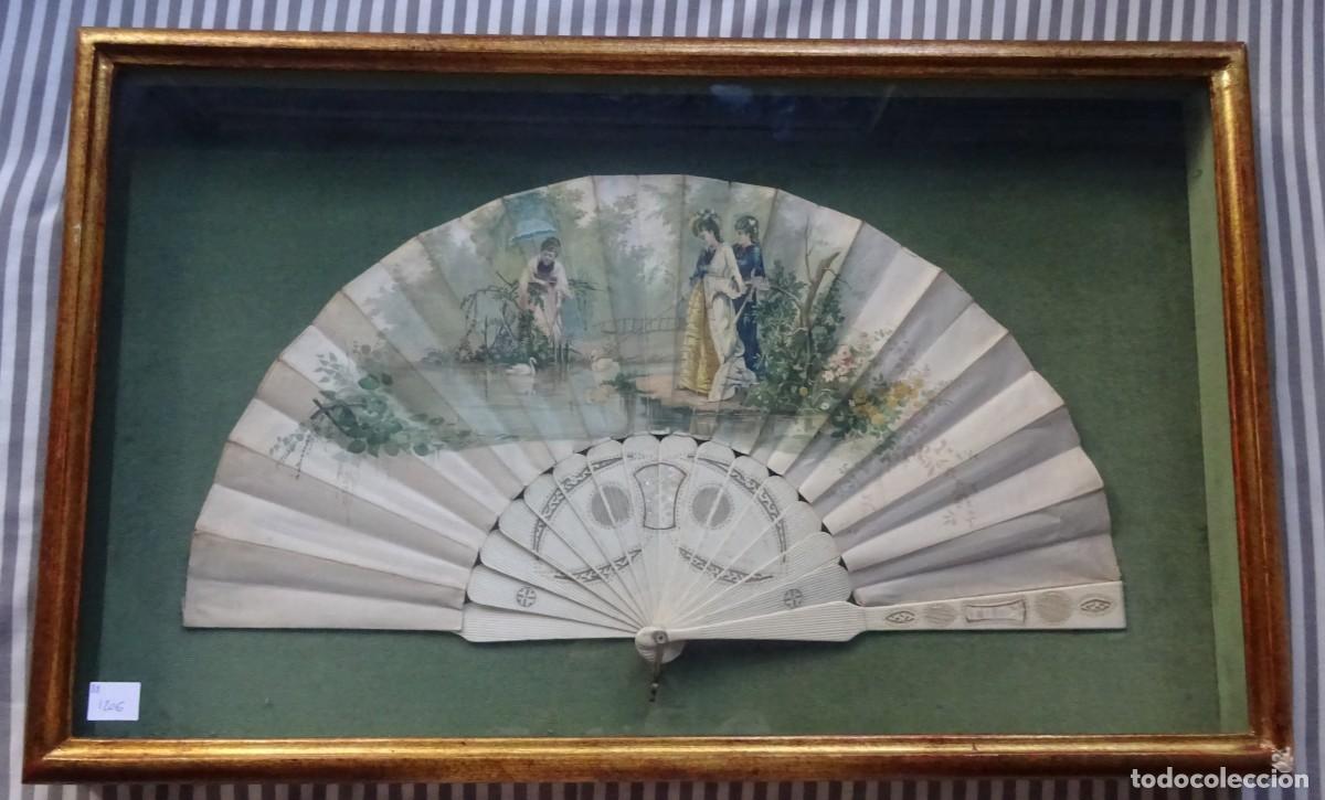 Oggetti Antichi: ANTIGUO ABANICO, 49X25,VARILLAJE MARFIL Y N&Aacute;CAR ,PINTADO MANO,MARCO,FINALES XIX,RECOGIDA EN MADRID