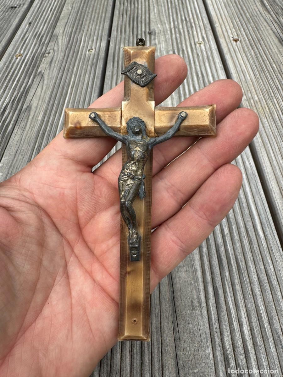 Antig&uuml;edades: Antiguo Crucifijo Cat&oacute;lico con Cristo | Cruz de Celuloide | Colgante de Pared | Francia | Primera Mi