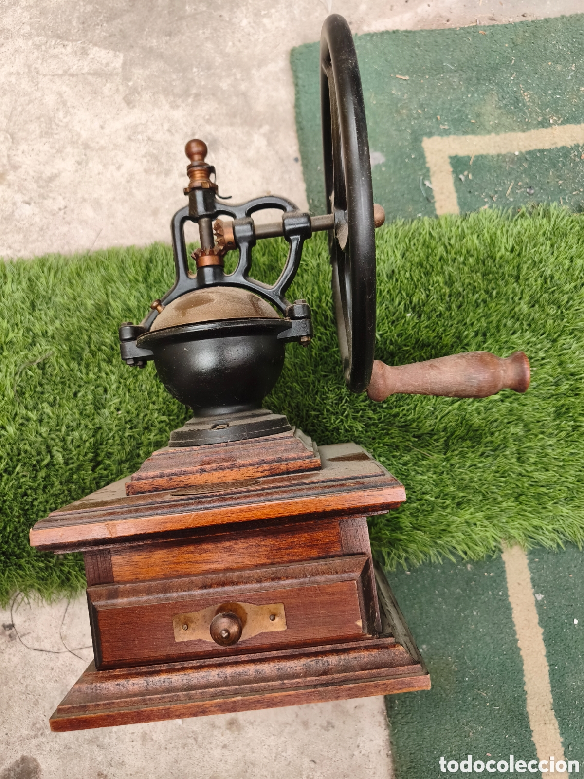 Antiques: Antiguo Molinillo de Caf&eacute; de Volante Lateral - Hierro Fundido y Madera (S. XIX/XX)