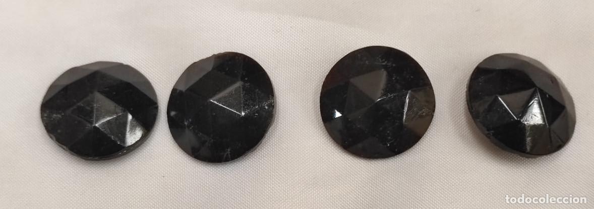 Antiques: JUEGO DE 8 BOTONES ANTIGUOS DE AZABACHE, SIGLO XIX, 23 MM
