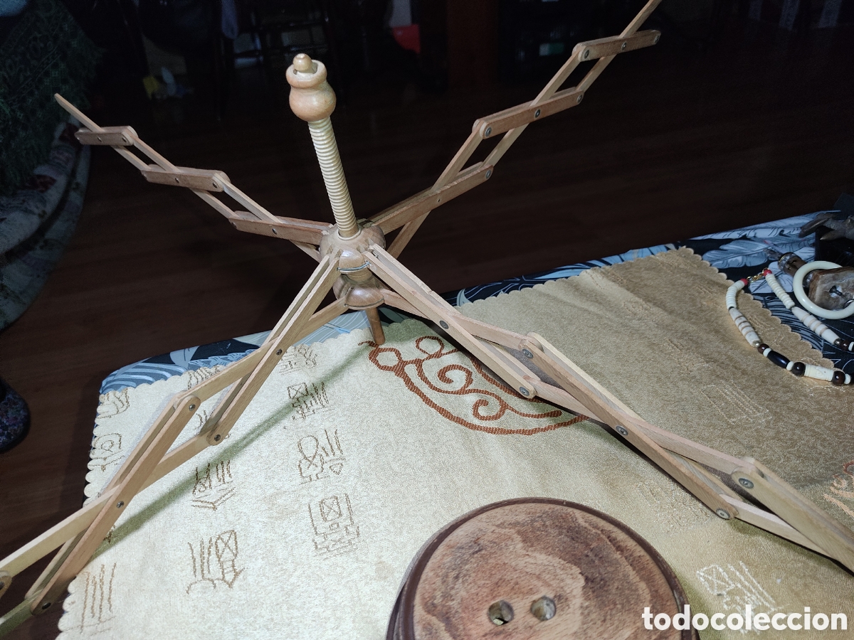Antig&uuml;edades: Antigua devanadora extensible de madera de boj.En perfecto estado. - Foto 4