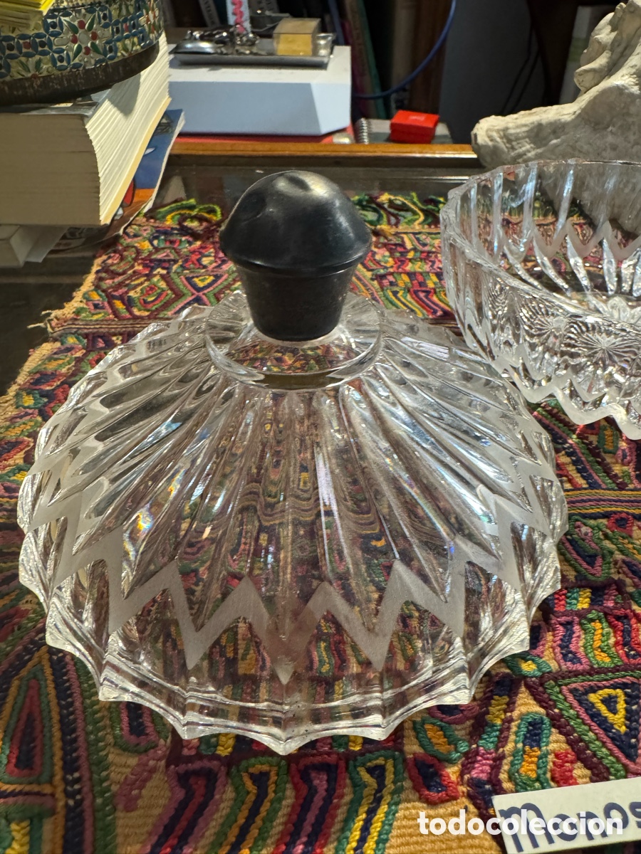 Antig&uuml;edades: Bombonera de cristal tallado antigua