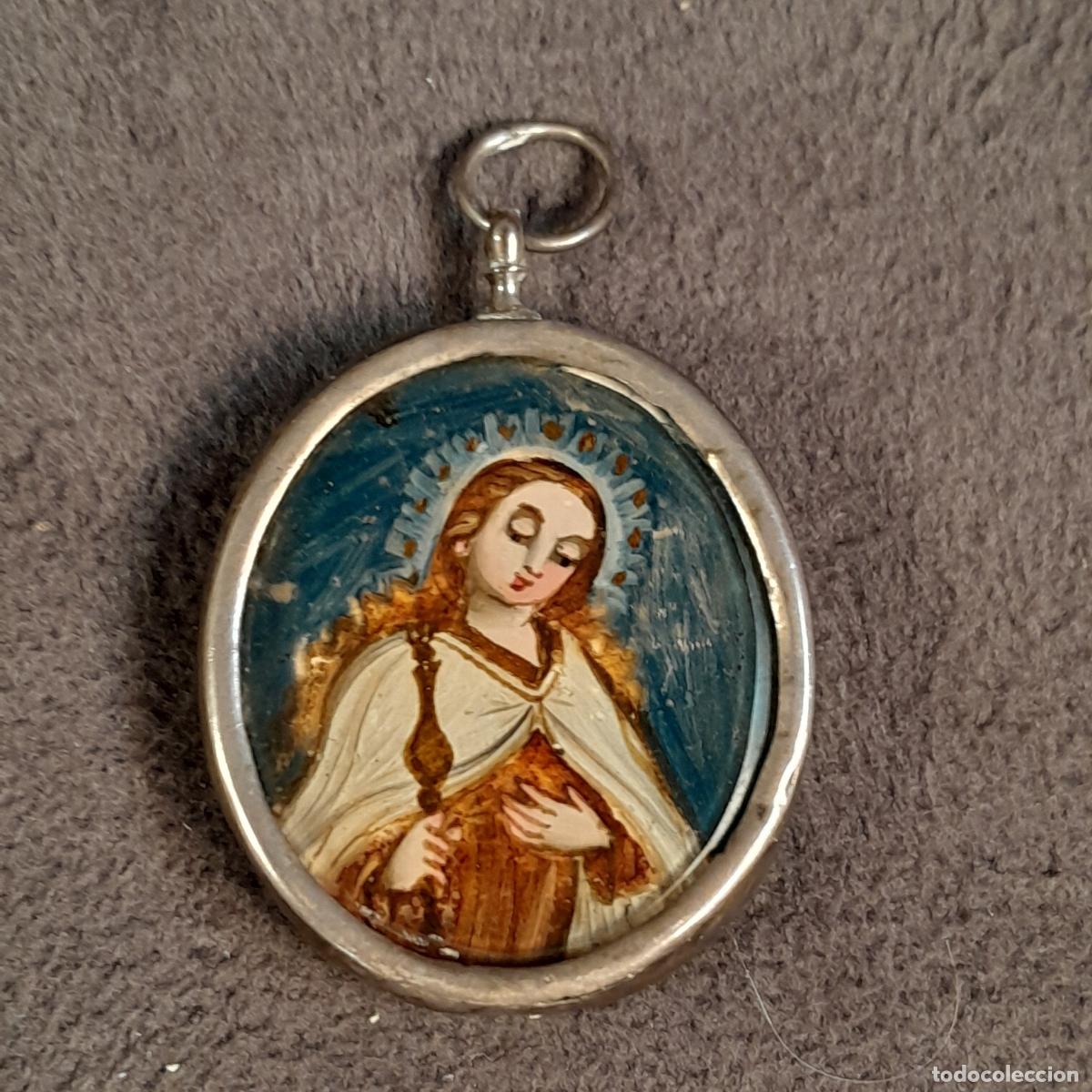 Antig&uuml;edades: J-4503.RELICARIO OVALADO EN &Oacute;LEO SOBRE CRISTAL EN PLATA. SIGLO XVIII.