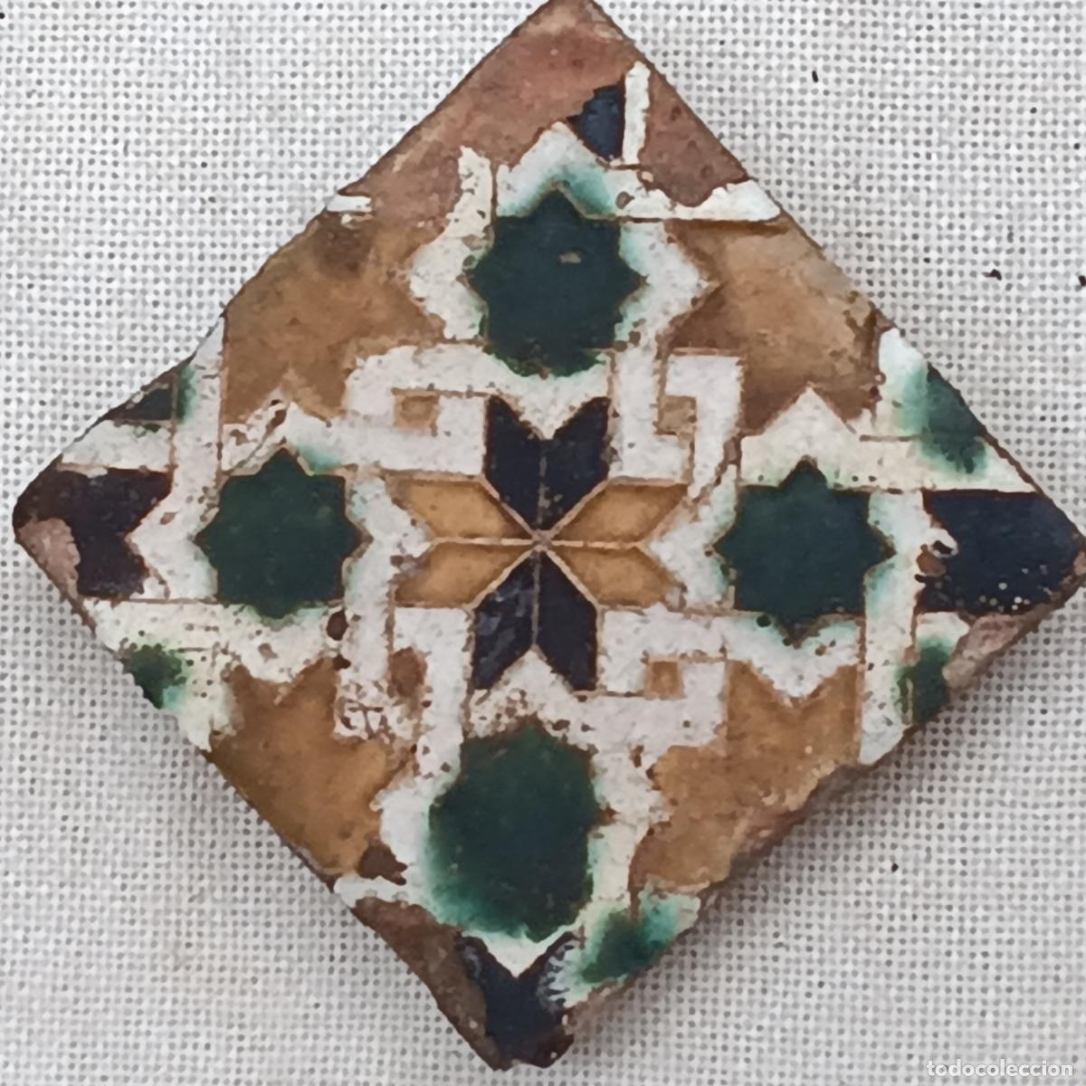 Antiguidades: AZULEJO ANTIGUO DE TOLEDO - SIGLO XVI - MUDEJAR - ARISTA O CUENCA - OLAMBRILLA.