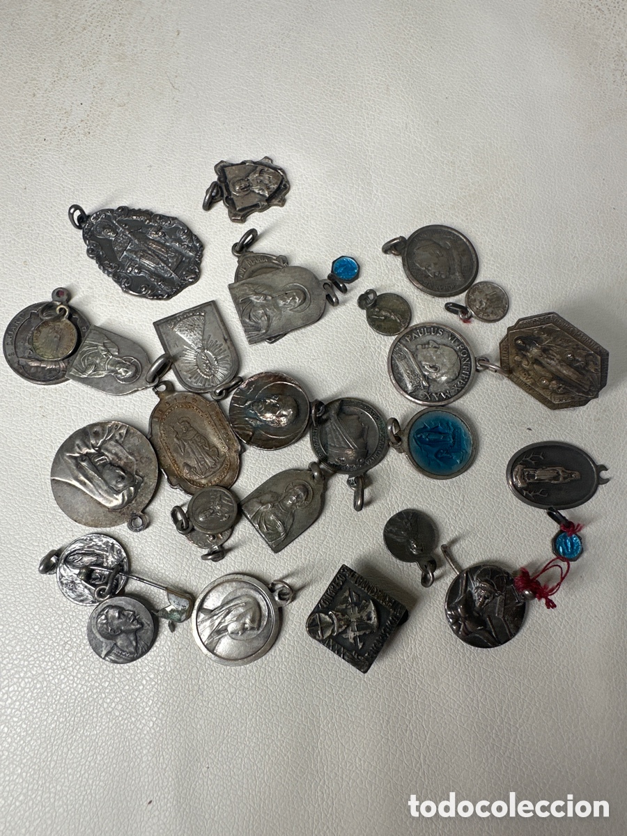 Antiques: Lote de antiguas medallas religiosas de plata