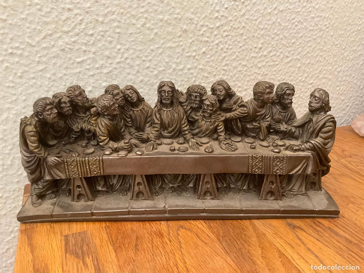 Antig&uuml;edades: FIGURA RELIGIOSA ANTIGUA EN RESINA / PASTA - LA &Uacute;LTIMA CENA - 25x11 cm