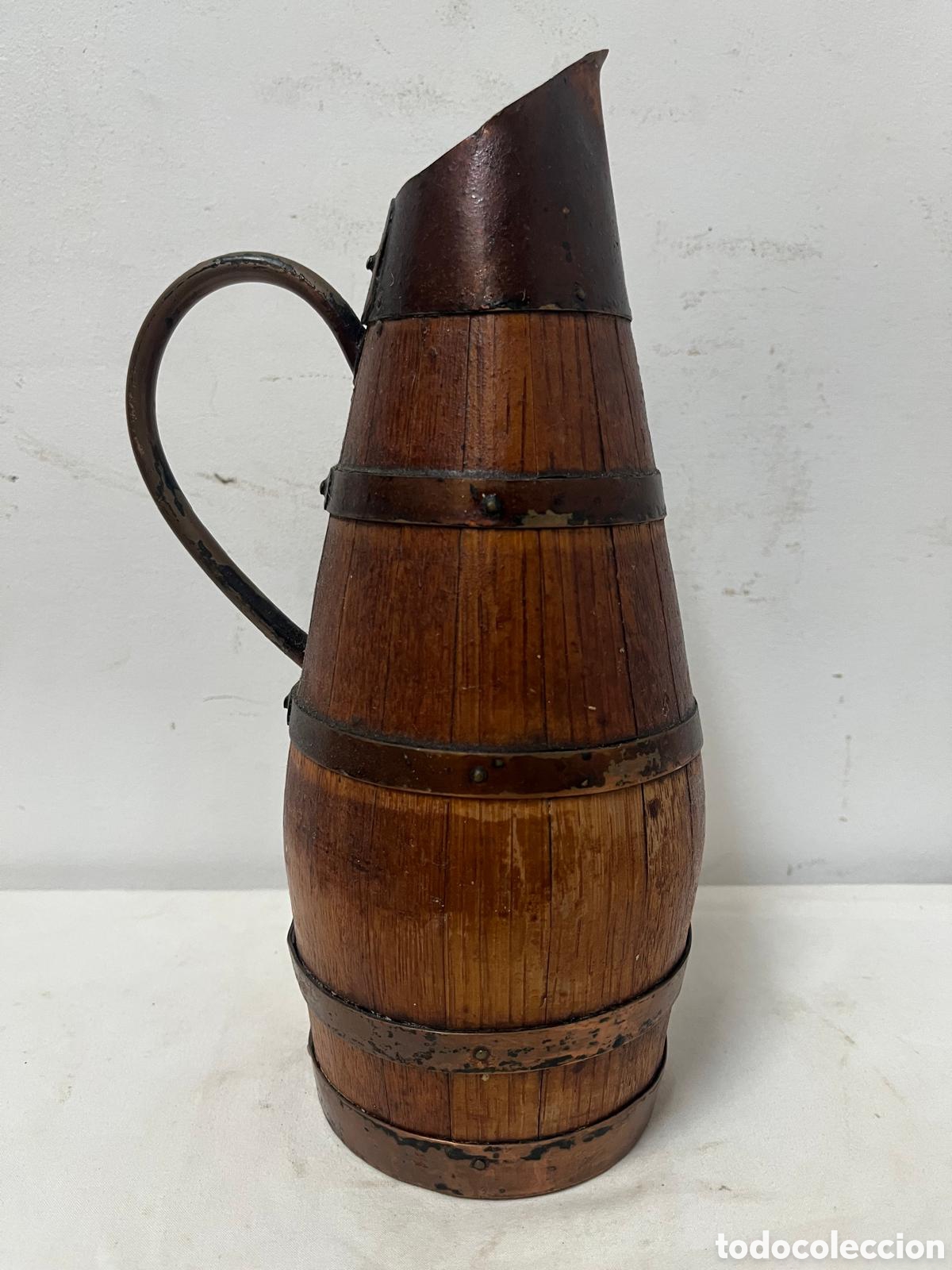 Antig&uuml;edades: Jarra R&uacute;stica Artesanal de Madera de Roble y cobre. A/J