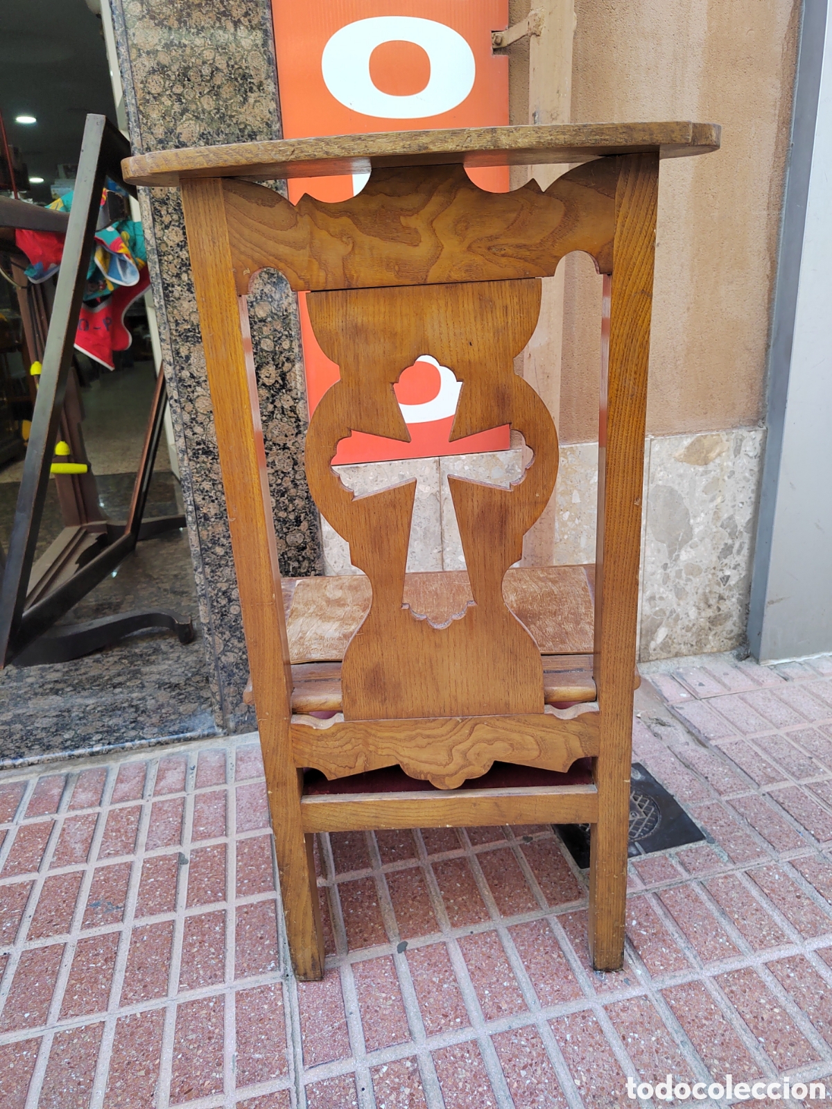 Antig&uuml;edades: Silla reclinatorio de iglesia - Foto 2