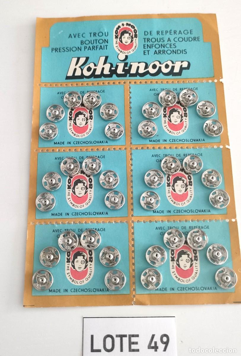 Antig&uuml;edades: Antiguo bl&iacute;ster Broches a presi&oacute;n (corchetes) plata Waldes Koh-i-noor (lote 49)