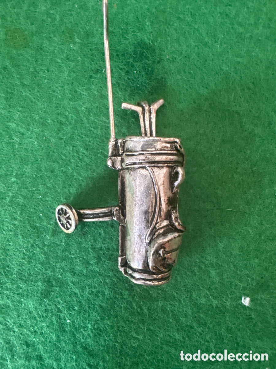 Antig&uuml;edades: Figura miniatura en plata de ley ba&ntilde;ada, carro golf (A18)