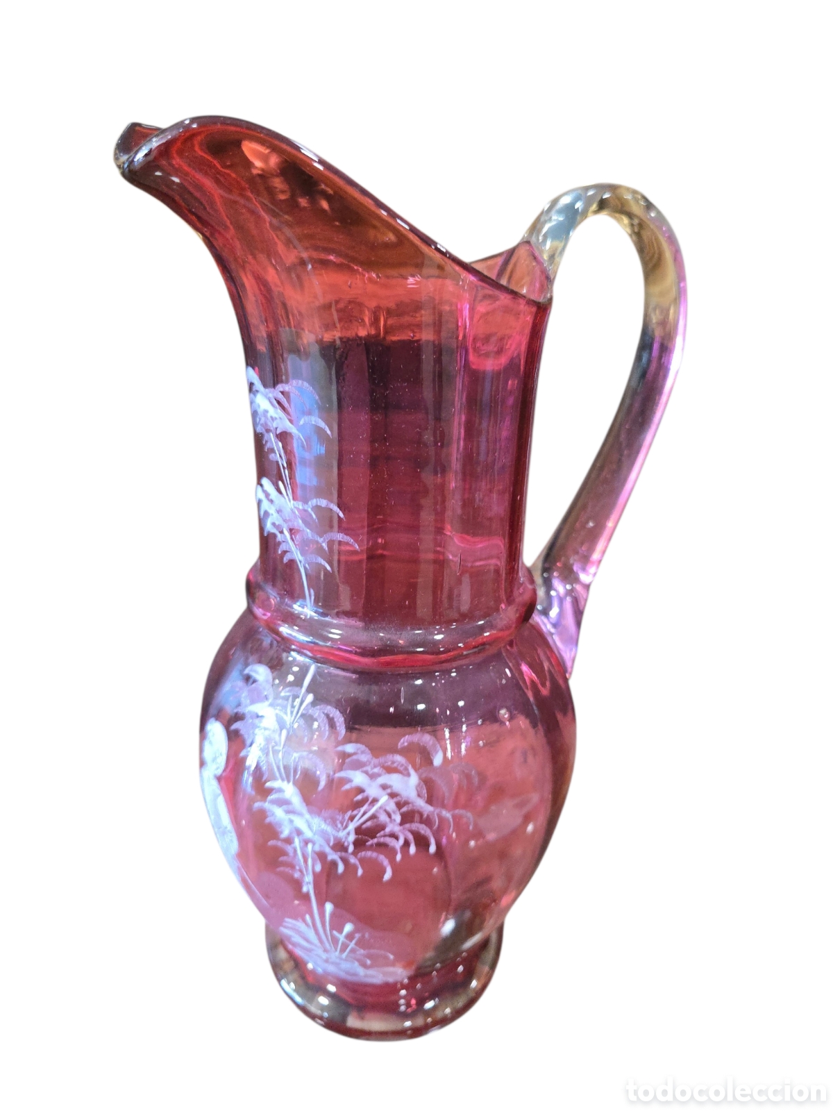 Antig&uuml;edades: Jarra alemana de cristal rojizo con asa, pintura en relieve (Schneemalerei) y tapa de esta&ntilde;o