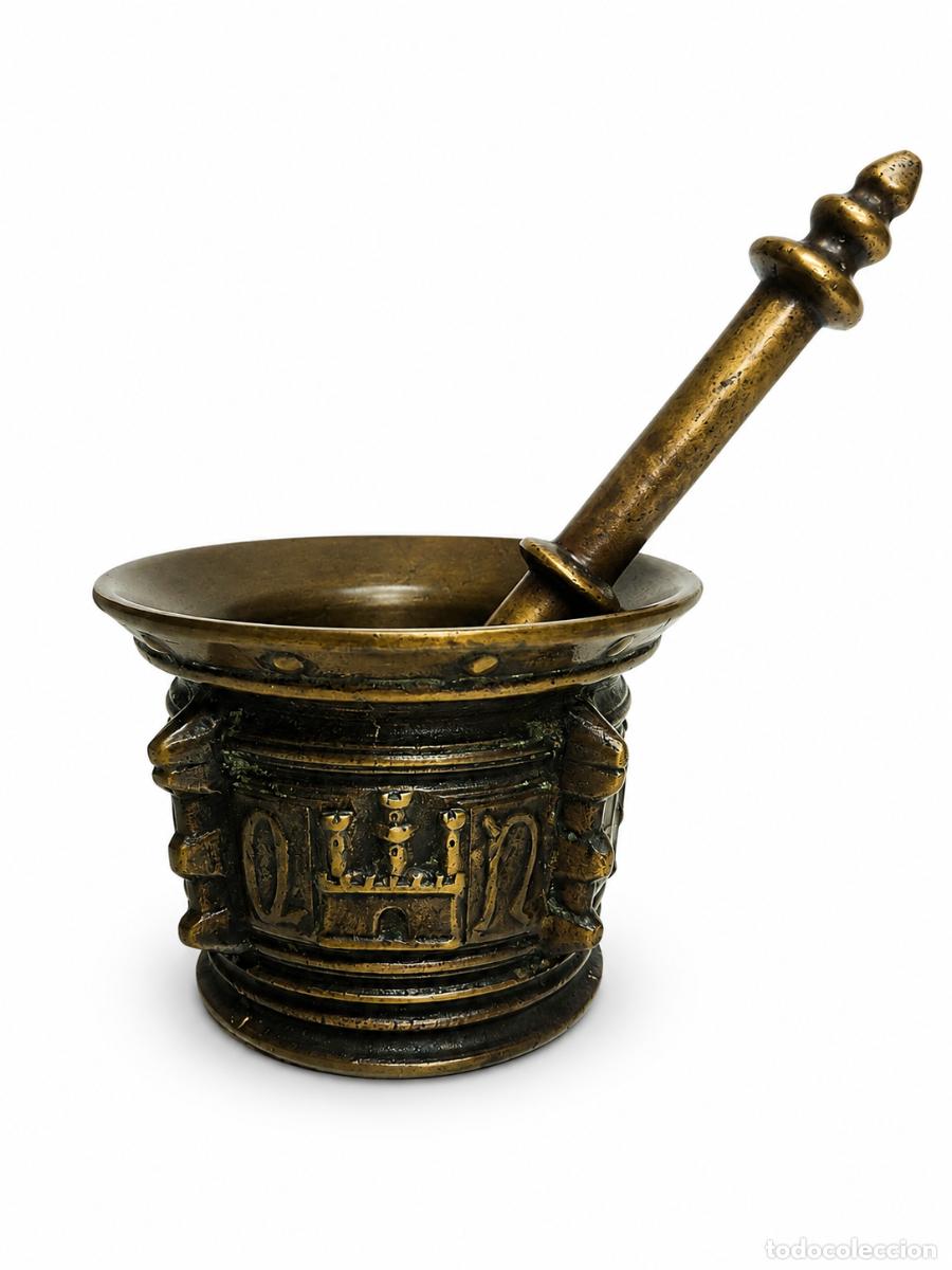 Antiques: Antiguo Mortero, Almirez - Bronce - con Costillas y Castillo Medieval, Torre&oacute;n - S.XVII - con Mano
