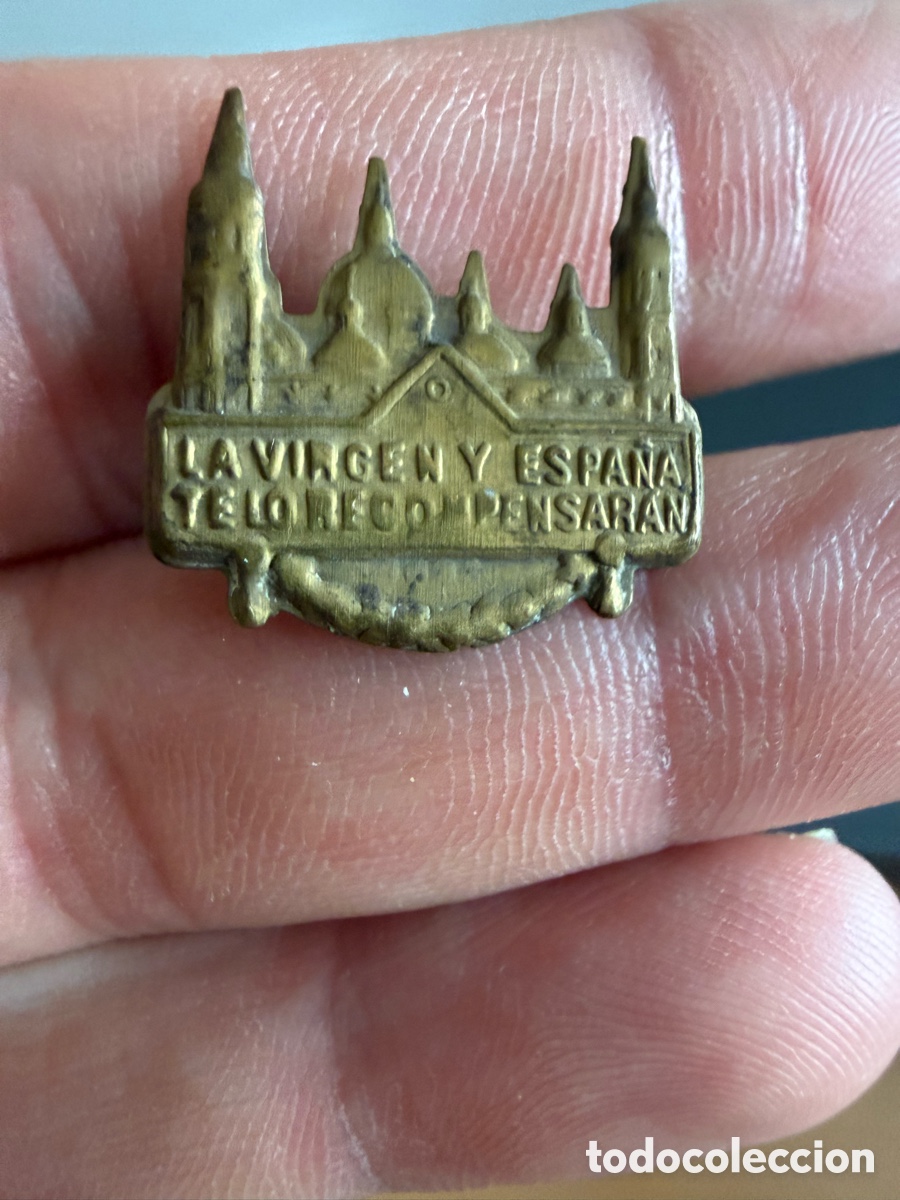 Antig&uuml;edades: INSIGNIA GUERRA CIVIL. EL PILAR