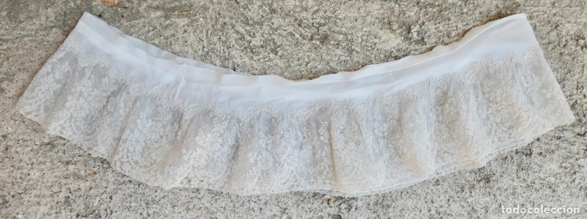 Antig&uuml;edades: Antiguo volante de tul y encaje floral tipo Alen&ccedil;on para camis&oacute;n, enagua o falda de ajuar. A&ntilde;os 40-6