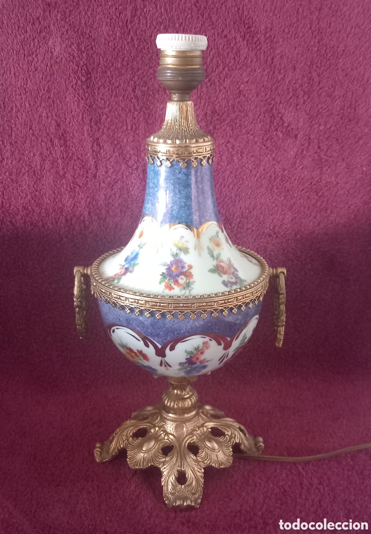 Antig&uuml;edades: ANTIGUA LAMPARA DE PORCELANA Y BRONCRE(ALTURA 40cm&times;19cm)