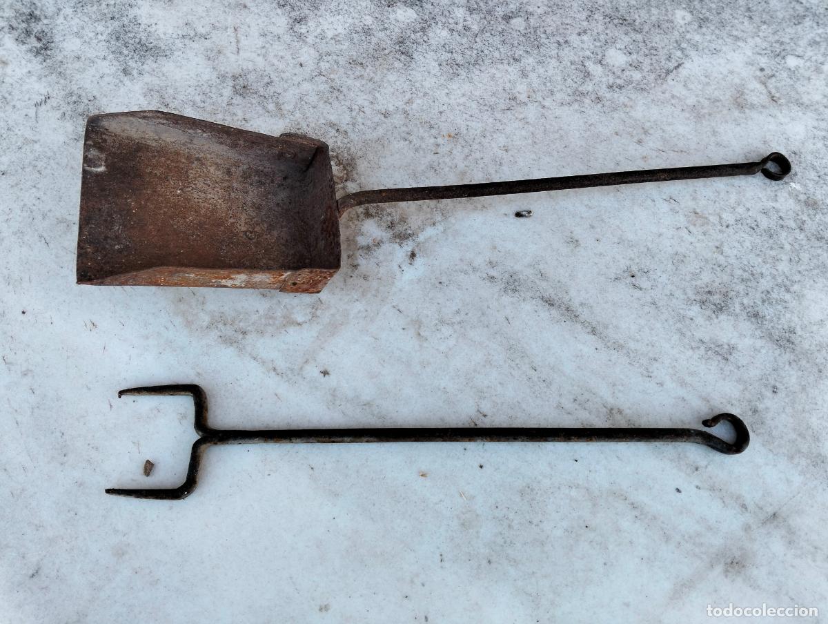 Antig&uuml;edades: 2 utiles del hogar, pala recoger cenizas y tostadora de pan para chimenea antiguo hierro forjado