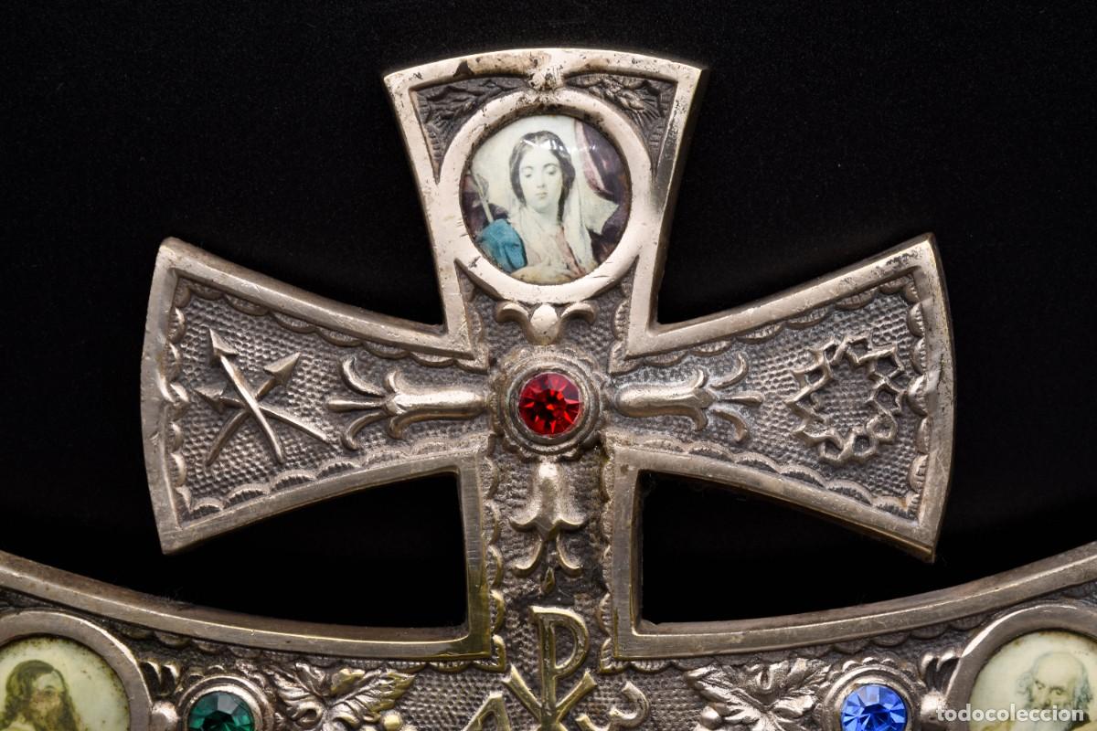 Antig&uuml;edades: Cruz patriarcal en bronce con incrustaciones - Foto 9