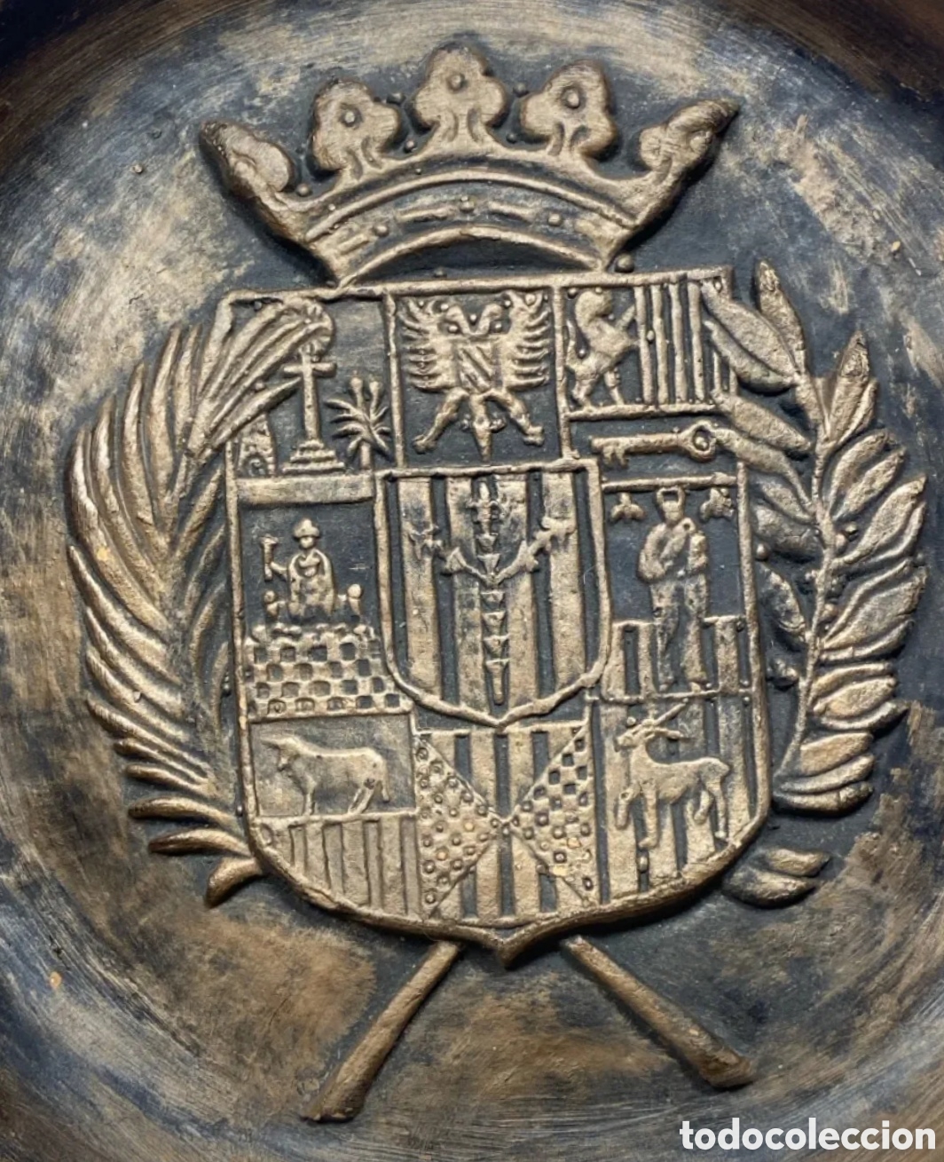 Antiquit&eacute;s: Plato cer&aacute;mica r&uacute;stica con antiguo escudo Diputaci&oacute; de Lleida incorpora escudos partidos judiciales