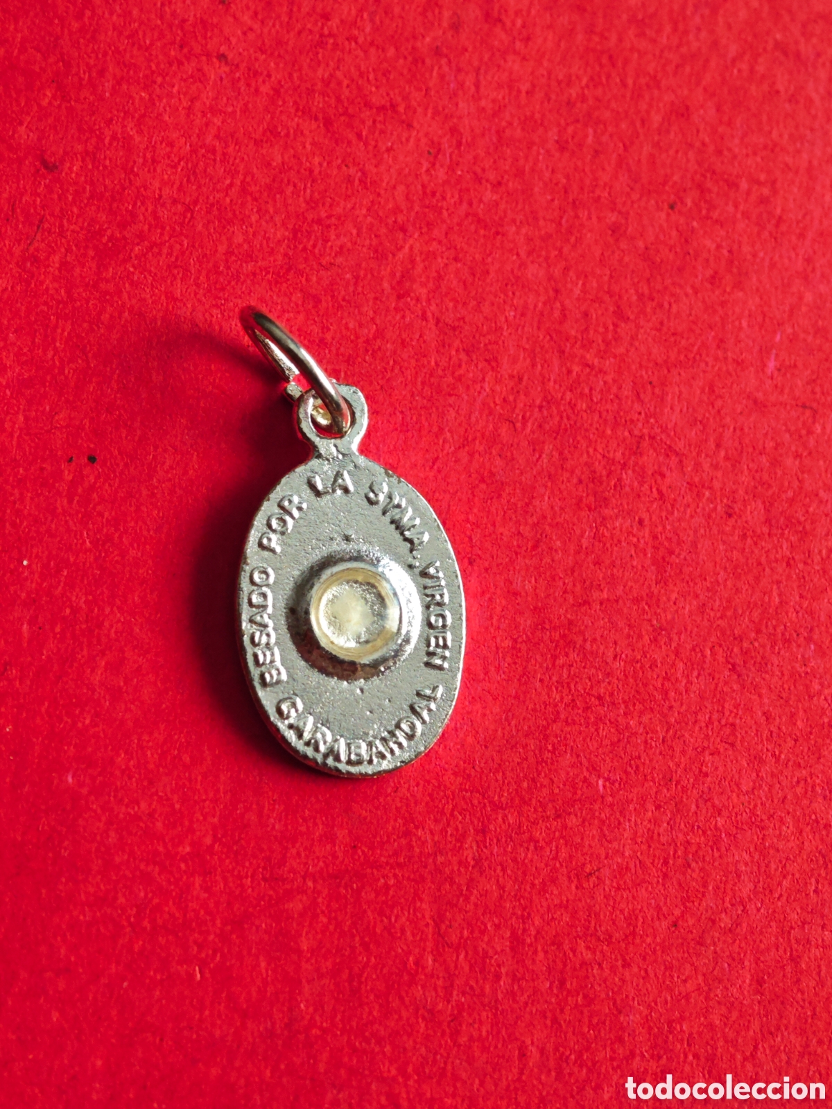 Antig&uuml;edades: MEDALLA RELICARIO CON TROZO DE MISAL BESADO POR LA SANT&Iacute;SIMA VIRGEN DE GARABANDAL