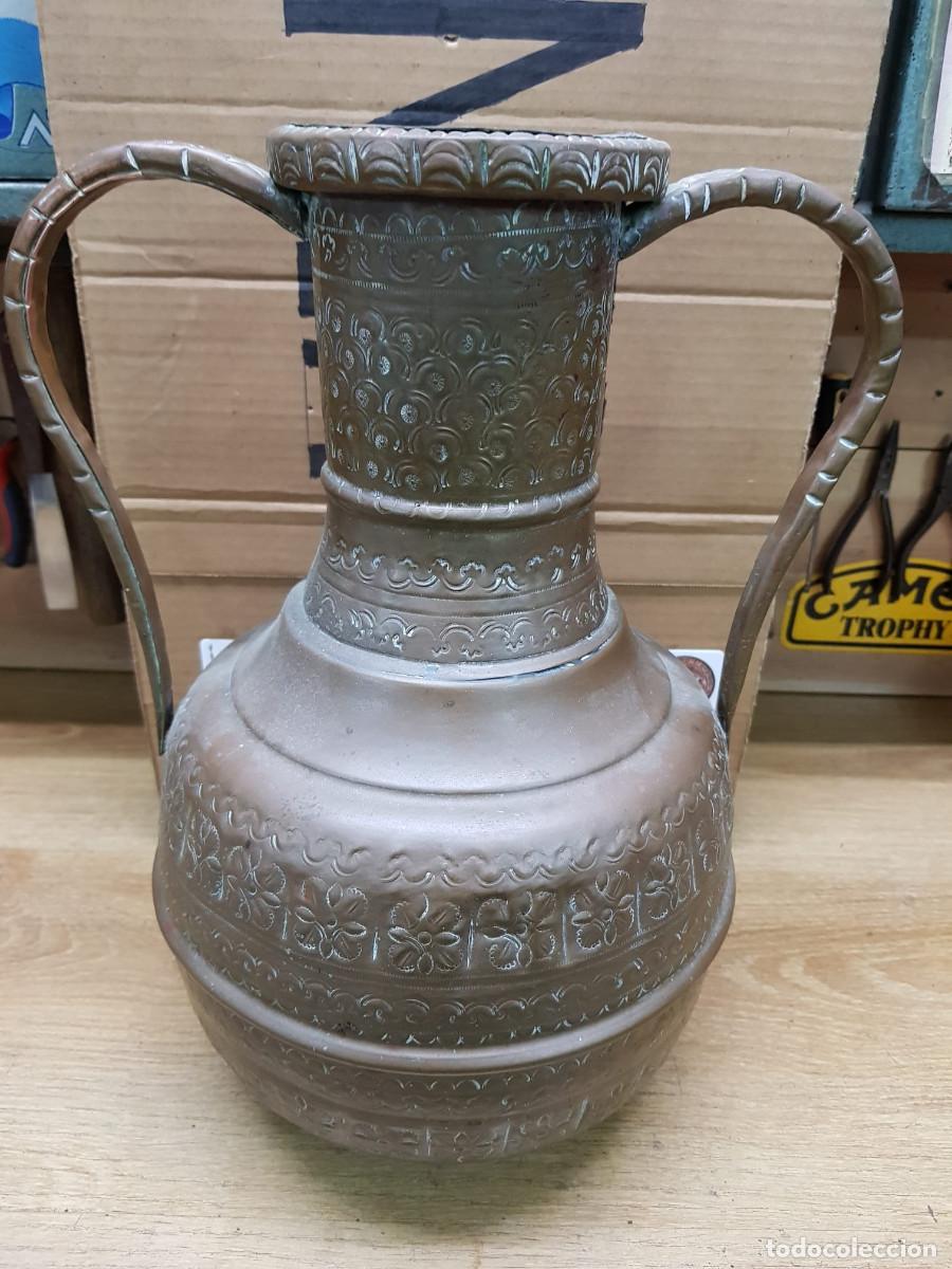 Antig&uuml;edades: ANTIGUO JARRON DE COBRE-SIGLO XIX- ALTO 38 CM