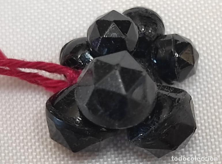 Antiguidades: LOTE DE 8 CUENTAS ANTIGUAS DE AZABACHE PARA JOYERIA, SIGLO XIX