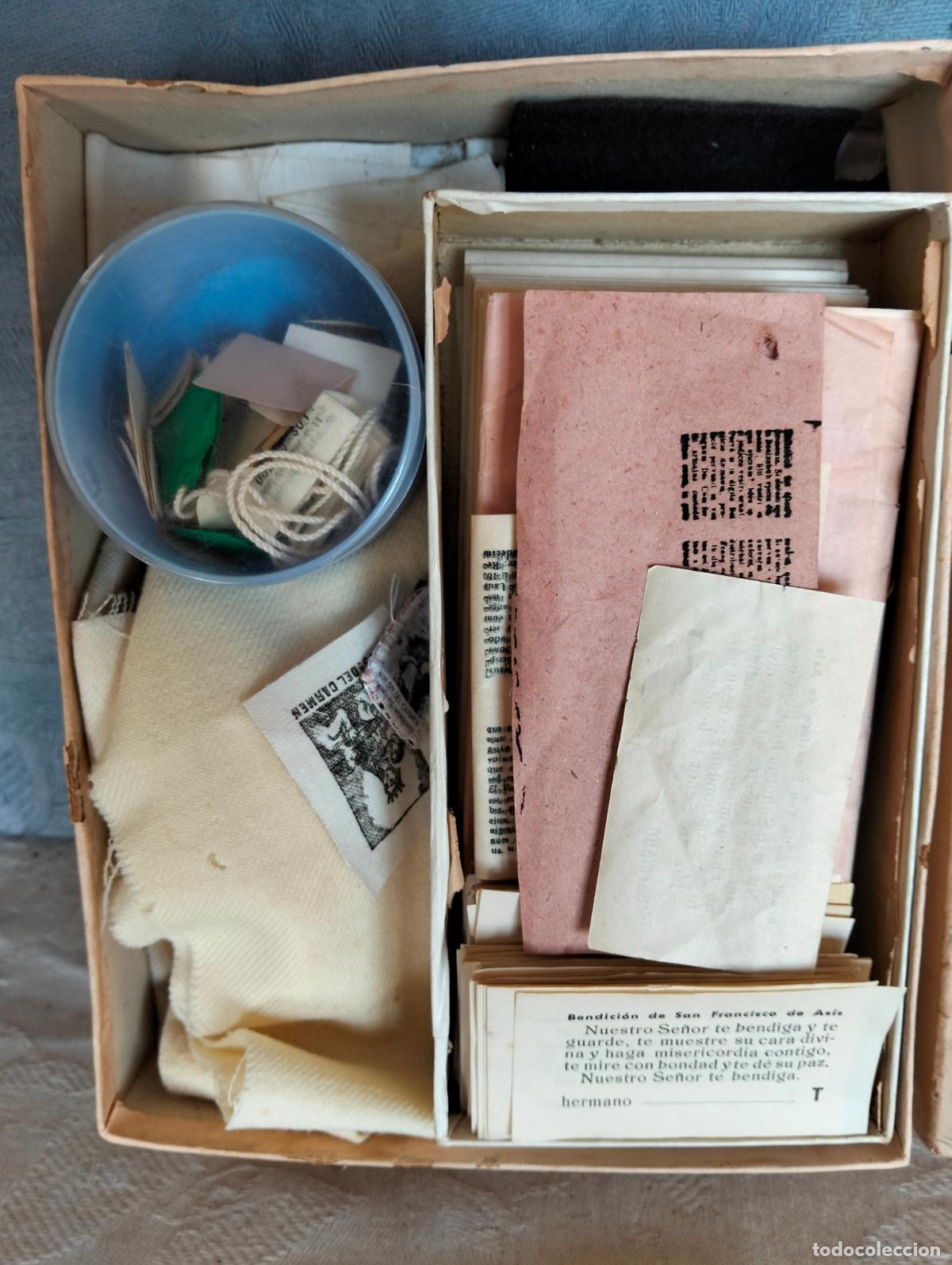 Antiques: Lote para fabricaci&oacute;n de escapularios relicarios miniatura religiosos papel Virgen del Carmen monjas