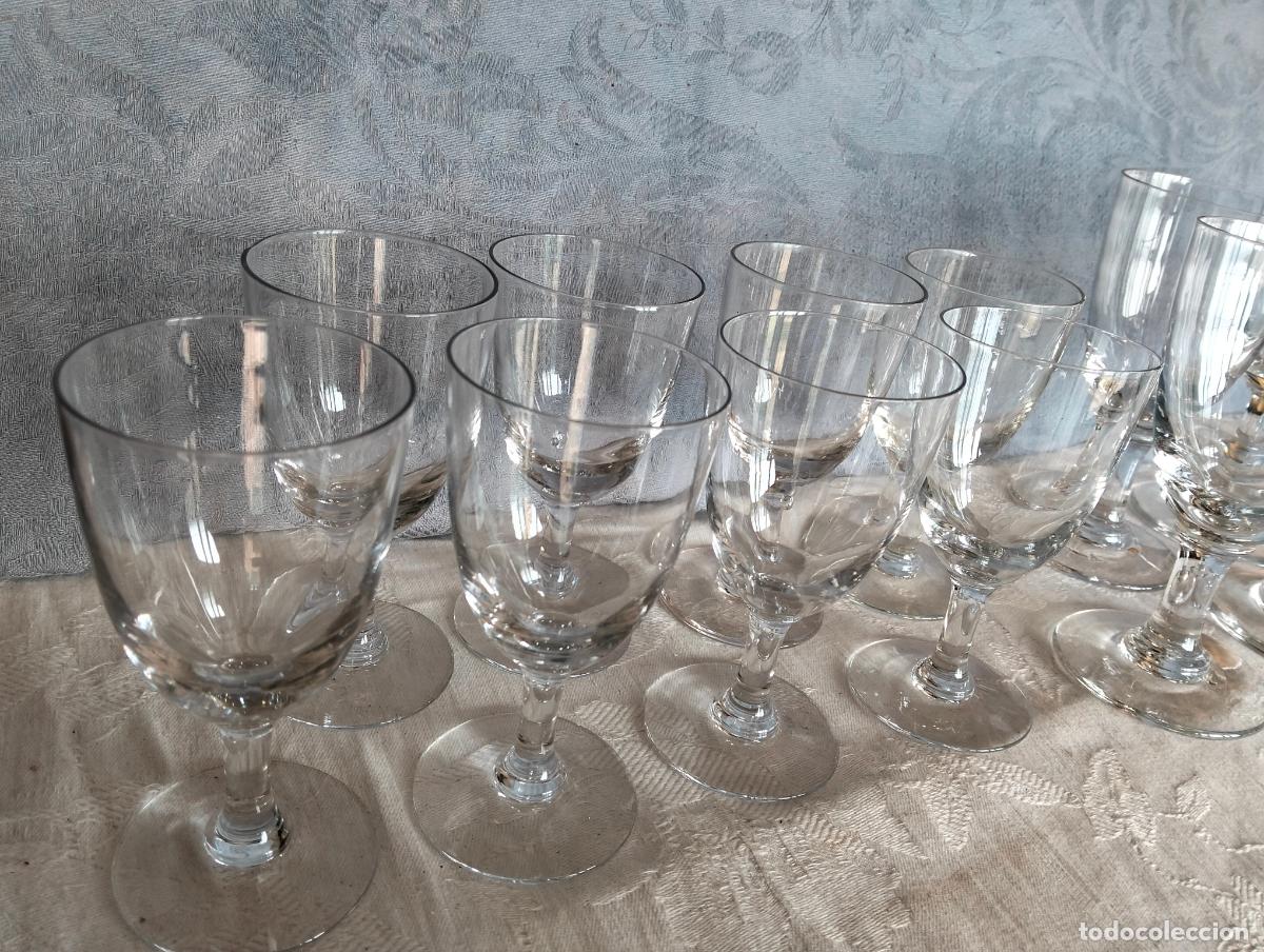 Oggetti Antichi: Lote 12 copas antiguas de cristal transparente sopladas a mano, medianas y peque&ntilde;as a&ntilde;os 40-50