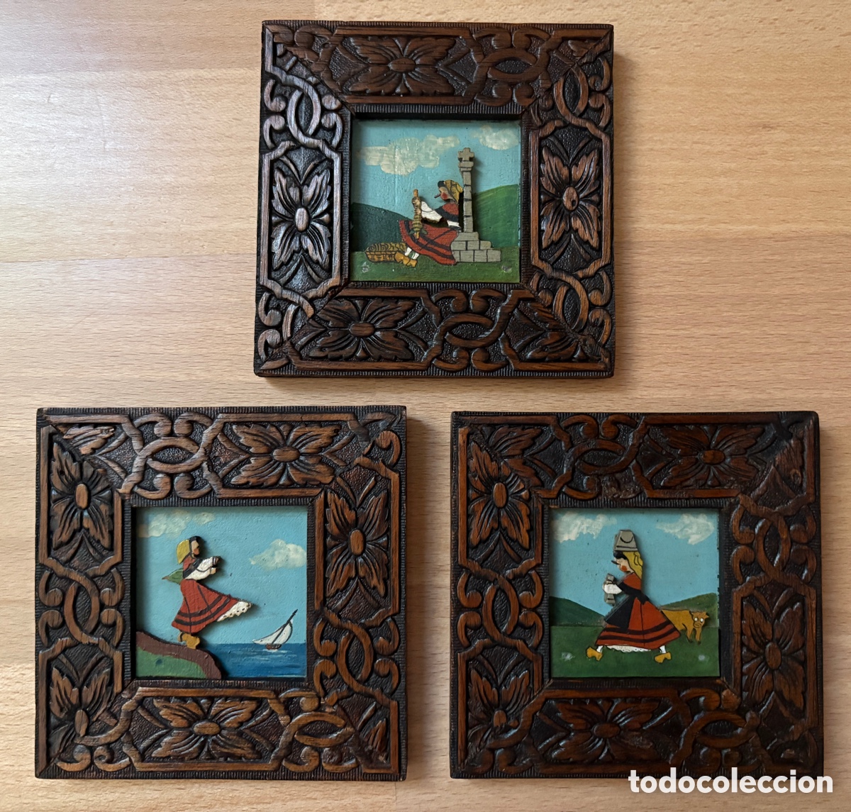 Antig&uuml;edades: (L922) Conjunto de 3 cuadros vintage - madera tallada - gallegas (Ca. 1960)