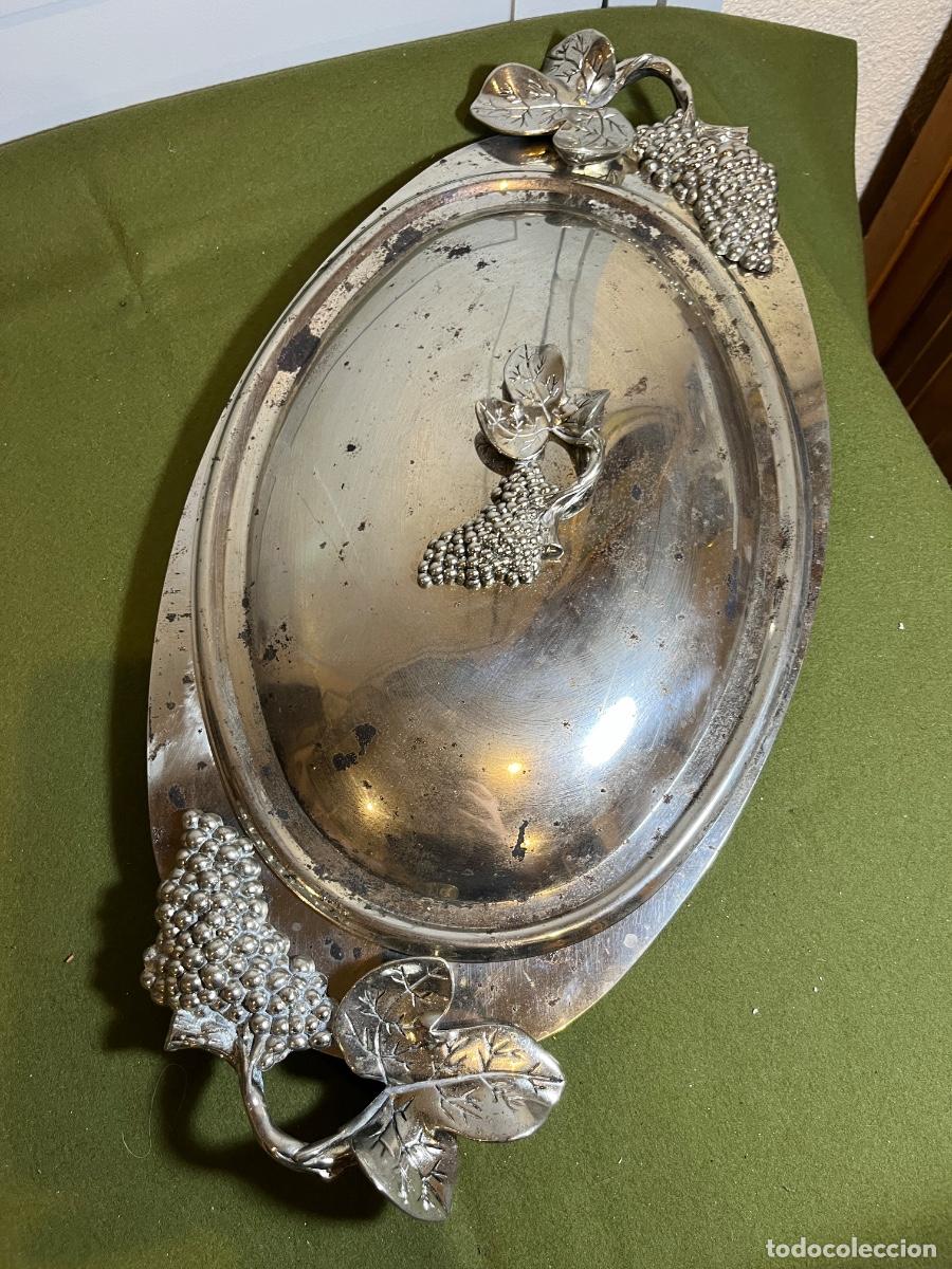 Antiguidades: Fuente ovalada Godinger Silverplate con tapa y motivo de uvas &ndash; Bandeja de servir estilo Hollywood R