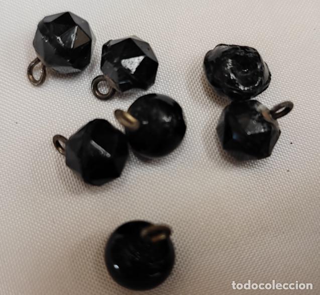 Antiques: LOTE DE 7 BOTONES DE AZABACHE, SIGLO XIX