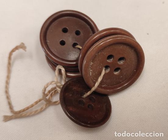 Antig&uuml;edades: LOTE DE 6 BOTONES ANTIGUOS, 24 MM - Foto 3