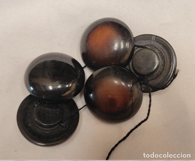 Antiquit&eacute;s: LOTE DE 5 BOTONES ANTIGUOS, 27 MM
