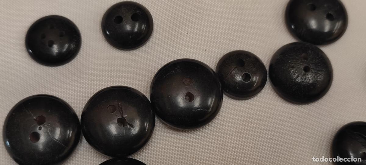 Antig&uuml;edades: LOTE DE 18 BOTONES ANTIGUOS - Foto 2