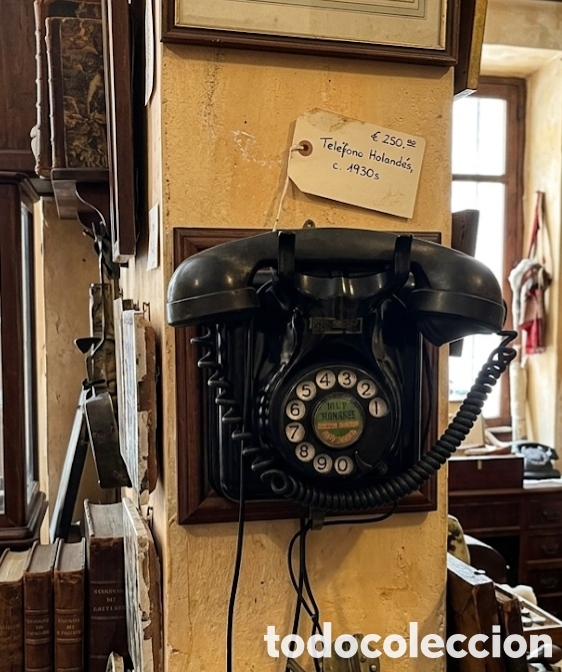 Antig&uuml;edades: Magn&iacute;fico tel&eacute;fono de pared