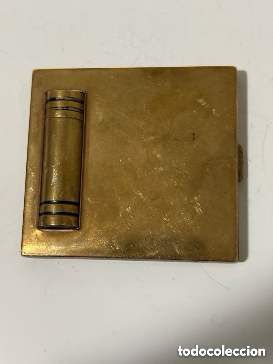 Antig&uuml;edades: Antigua polvera y pinta labios antiguos en estuche de metal (A7)
