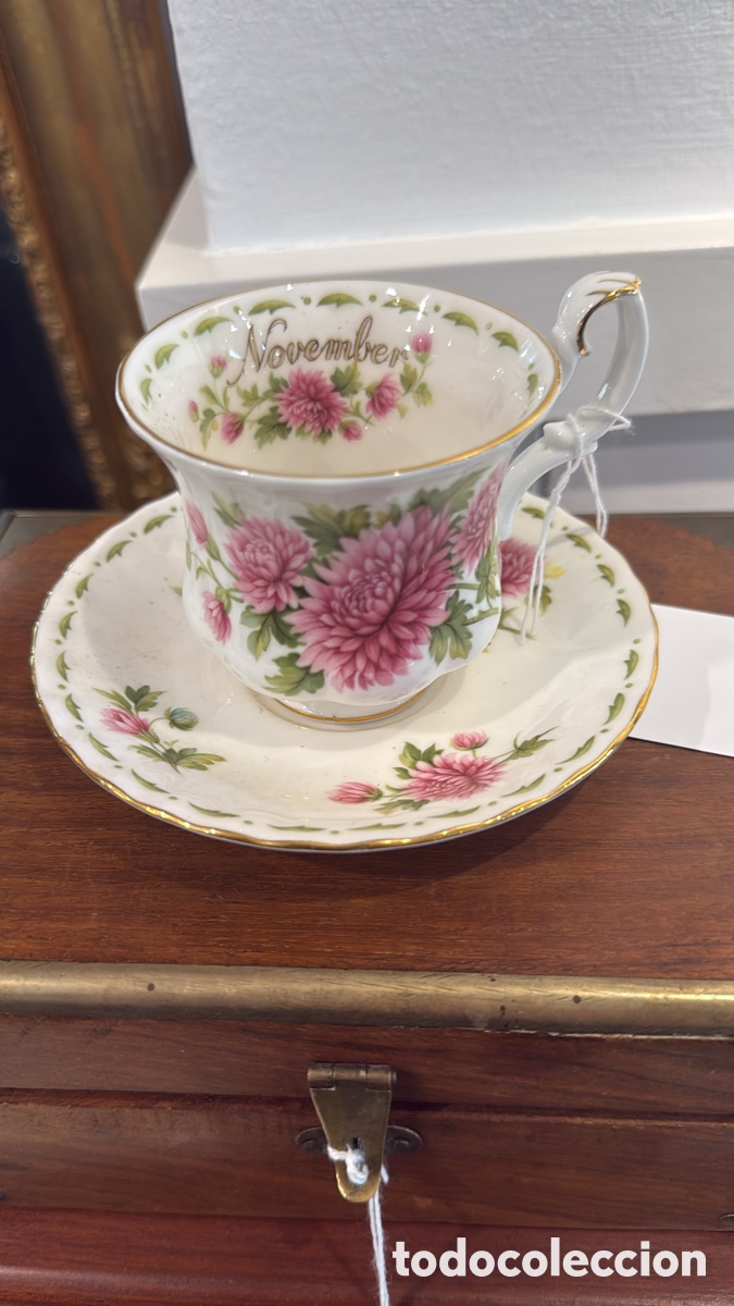 Antig&uuml;edades: TAZA ROYAL ALBERT NOVIEMBRE