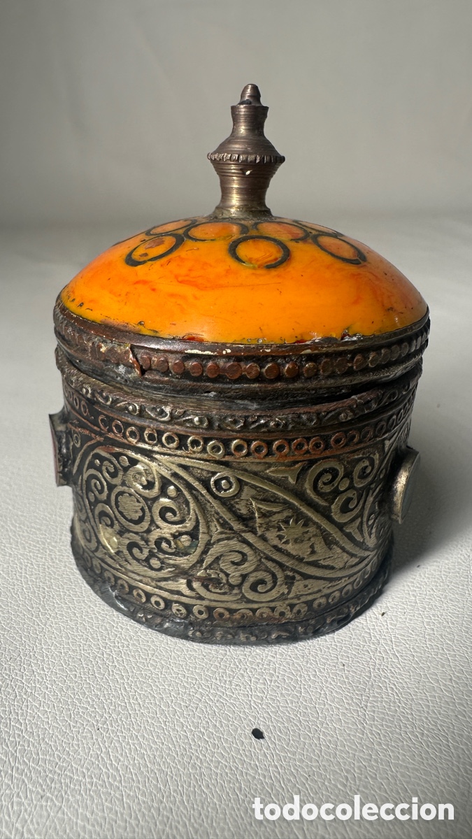 Antiques: Antigua caja tibetana