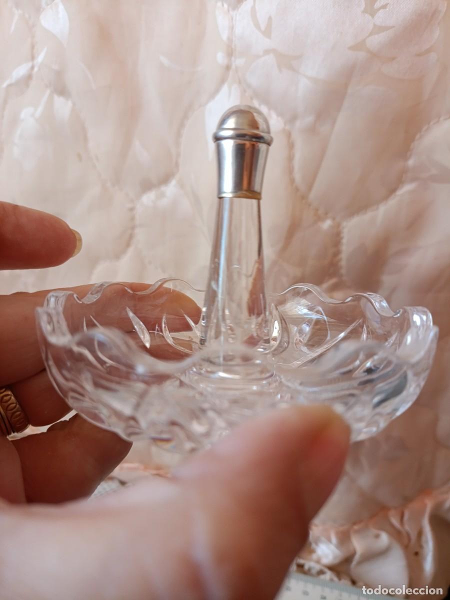 Antig&uuml;edades: Anillero de cristal tallado y plata de ley. Sellado con estrella.