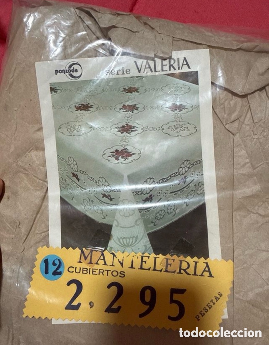 Antig&uuml;edades: Dos manteles vintage con servilletas